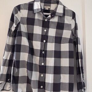 Classic Black and White Button down shirt